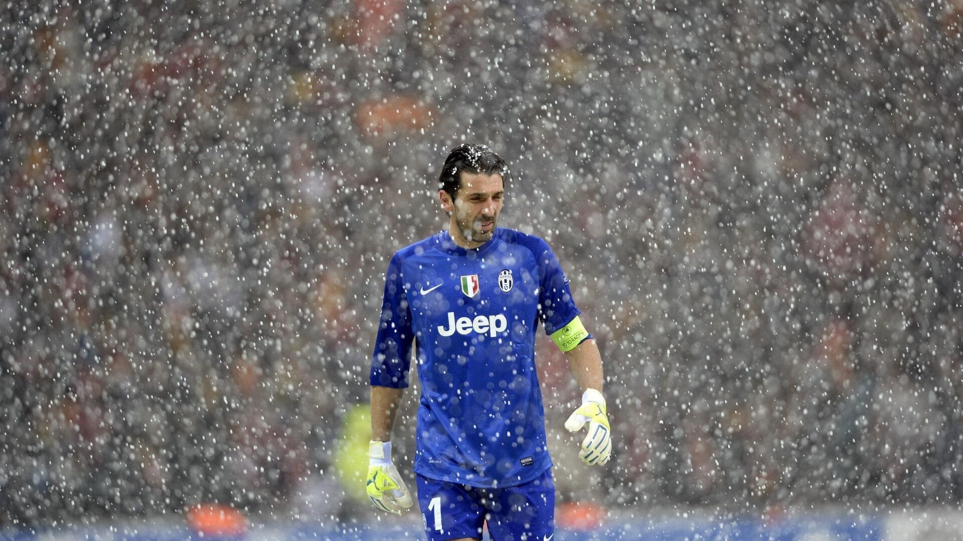 点球扑救失败引发连锁风波 皮克福德失控险伤萨卡 廷伯斥责反遭不敬手势