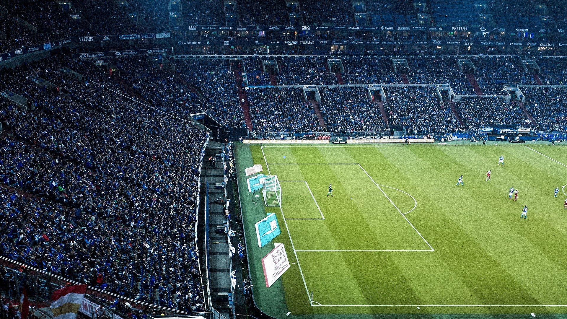 电讯报重磅对比引热议，红魔三叉戟的光芒，枪手青春风暴难以企及？